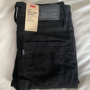 Levi’s 721 High-rise Skinny Black Jeans NWT